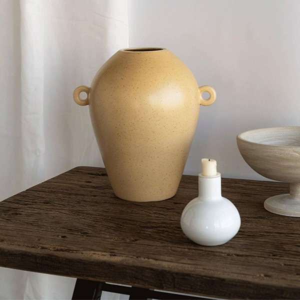 Vase "Quiet" (Ocker) von Urban Nature Culture