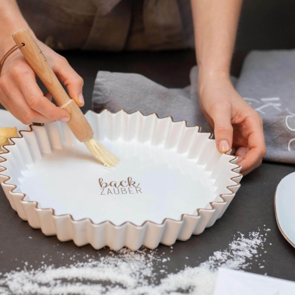Kuchenform "DINING - Backzauber" - 28 cm (Weiß) von räder Design