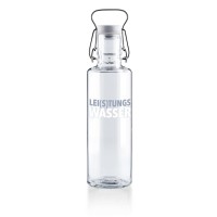 Trinkflasche aus Glas "Lei(s)tungswasser" - 600 ml von Soulbottles